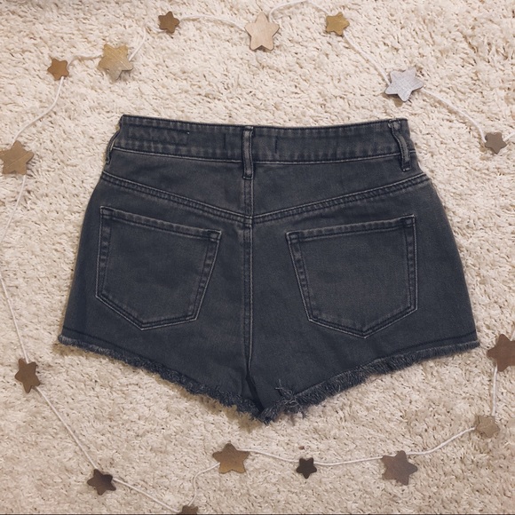 olive green high rise shorts - Picture 2 of 5